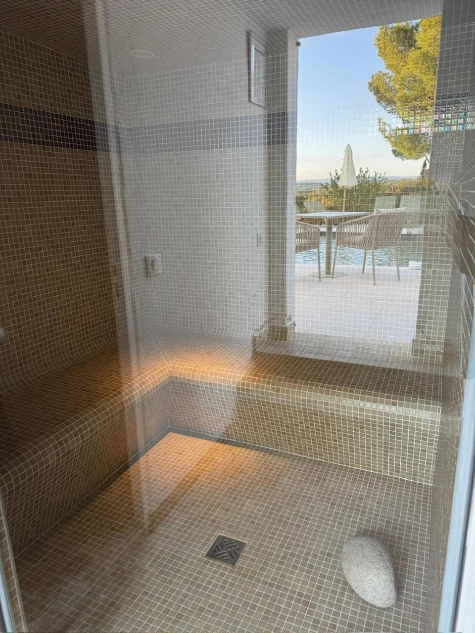 La Cle Des Champs, Boutique Hotel & Spa - Le Mas De Garrigon Roussillon  Exterior photo